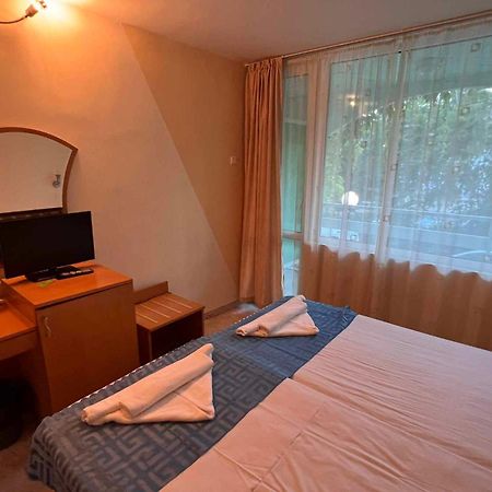 Хотел Диамант Hotel Diamond Balčik Exteriér fotografie
