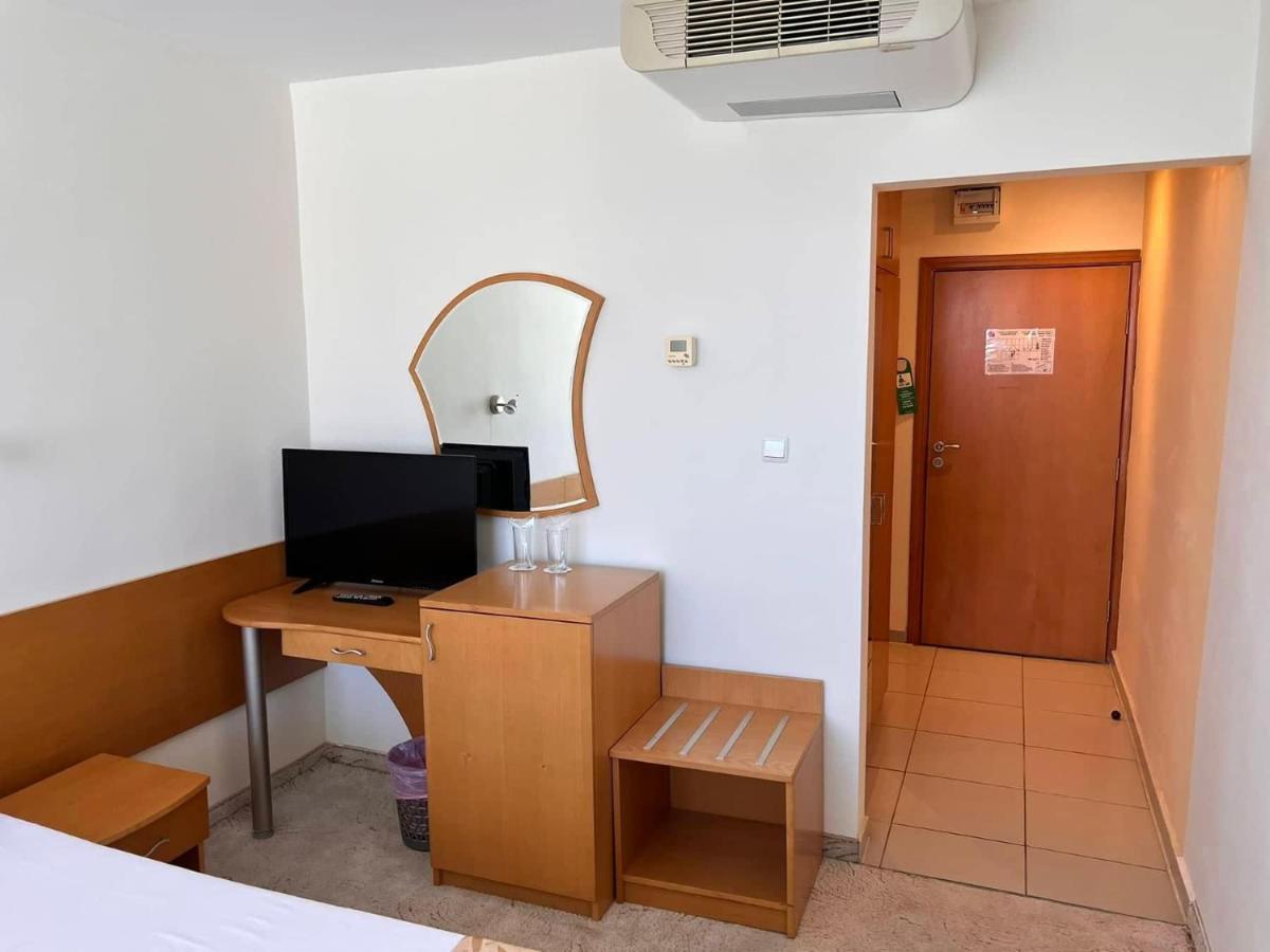 Хотел Диамант Hotel Diamond Balčik Exteriér fotografie