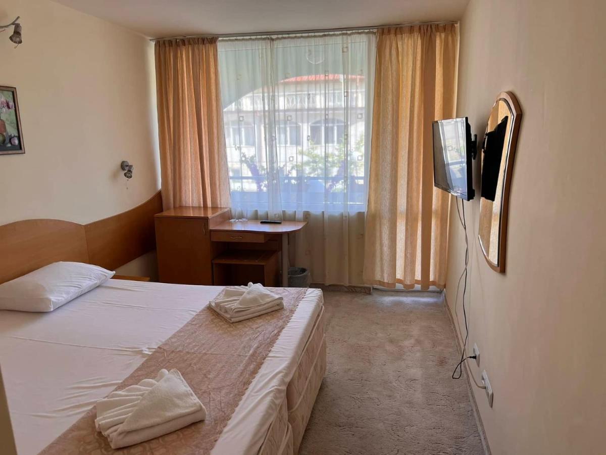 Хотел Диамант Hotel Diamond Balčik Exteriér fotografie