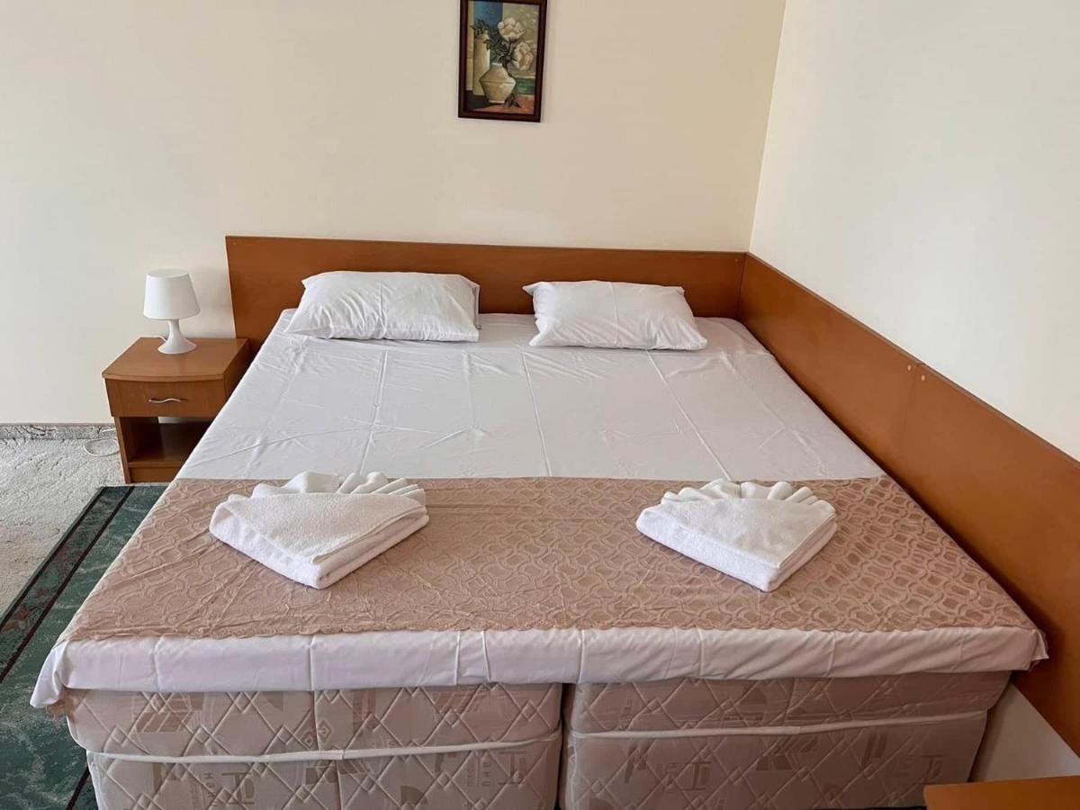 Хотел Диамант Hotel Diamond Balčik Exteriér fotografie