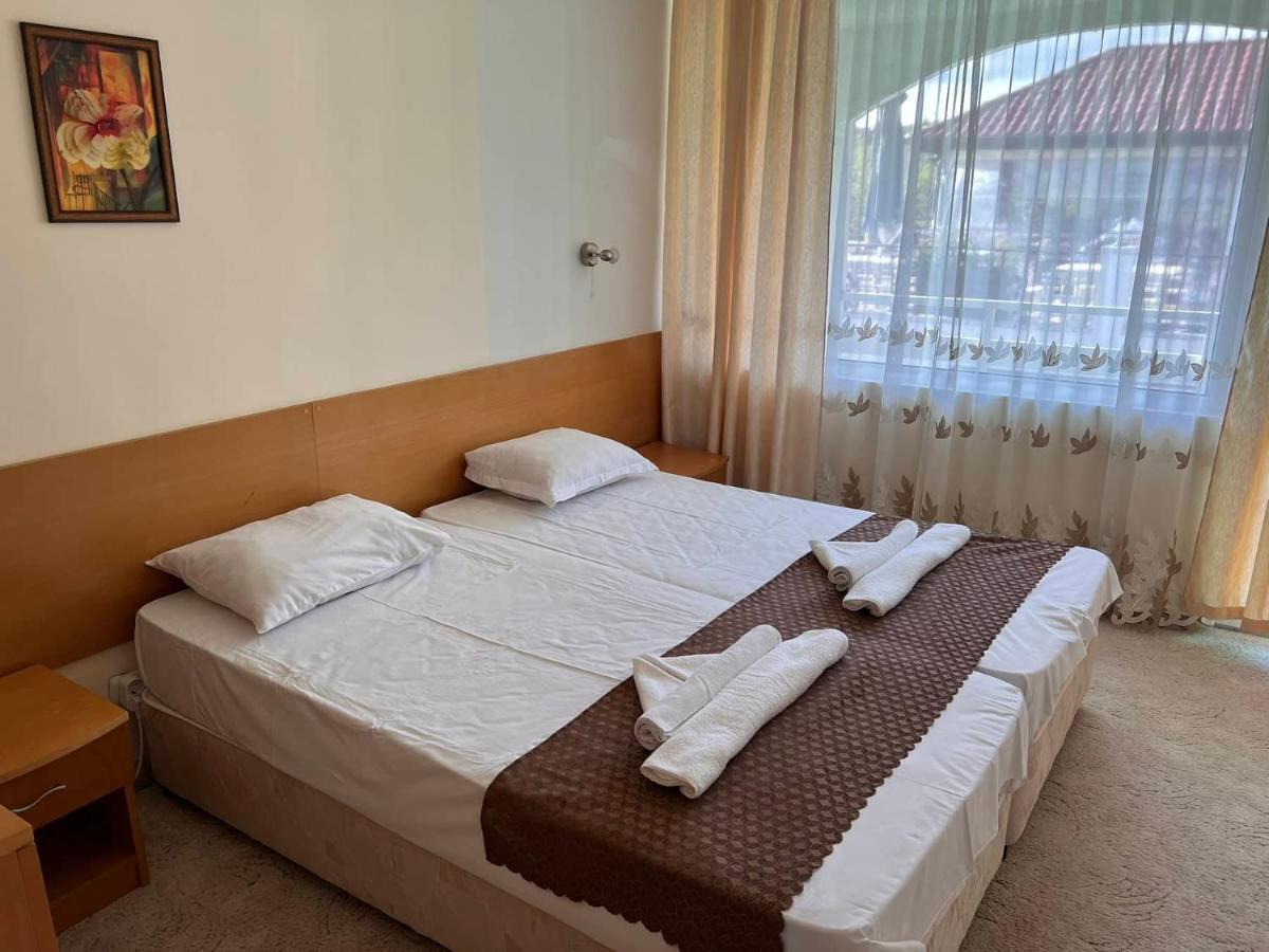 Хотел Диамант Hotel Diamond Balčik Exteriér fotografie