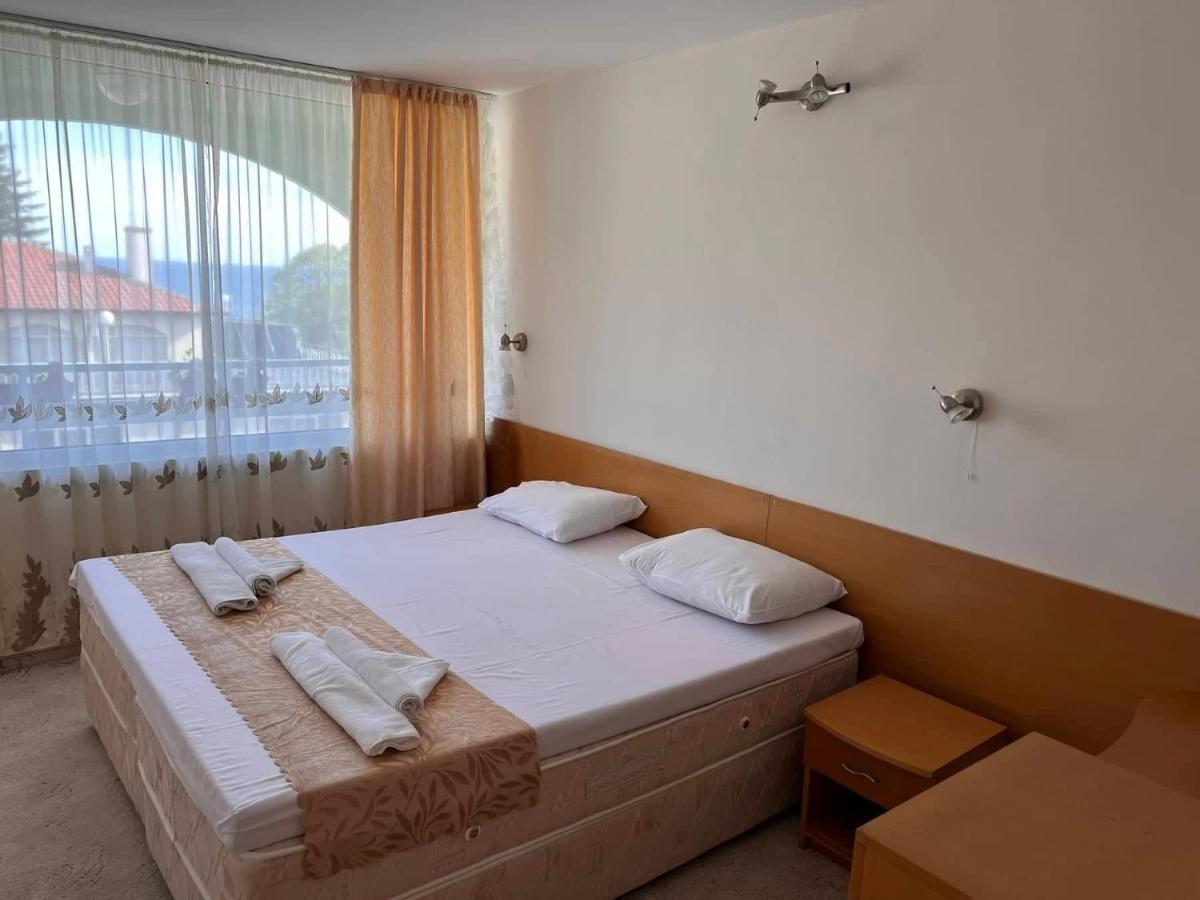 Хотел Диамант Hotel Diamond Balčik Exteriér fotografie