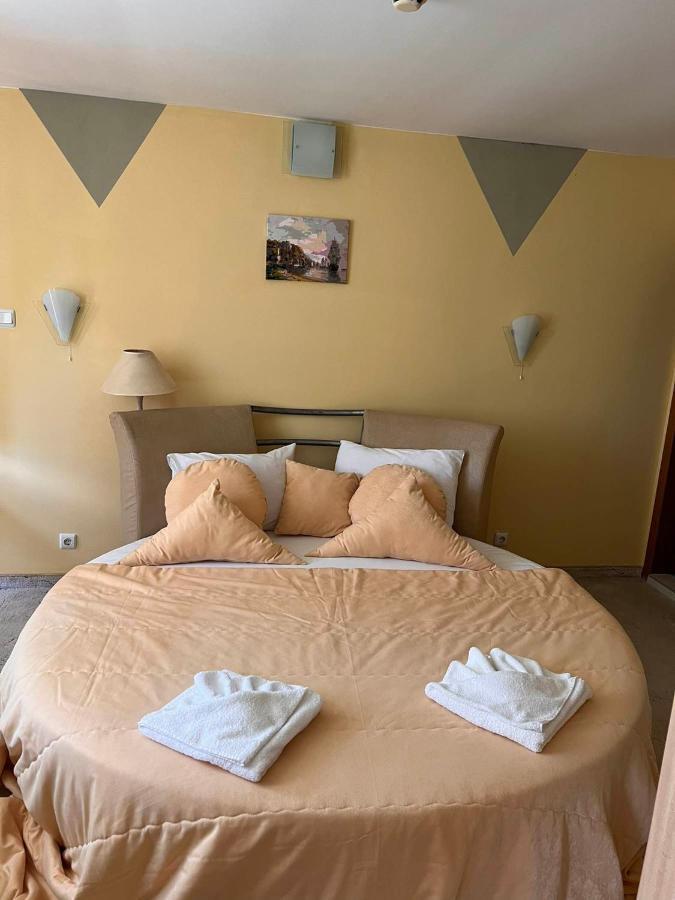 Хотел Диамант Hotel Diamond Balčik Exteriér fotografie