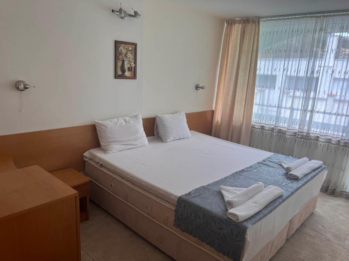 Хотел Диамант Hotel Diamond Balčik Exteriér fotografie